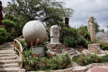 Am Äquator - Museo de Sitio Intiñan