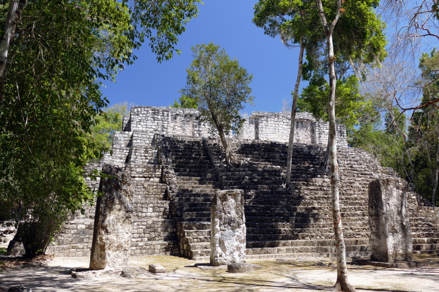 Nur wenig ist bisher von dieser großen Maya-Stadt ausgegraben worden
