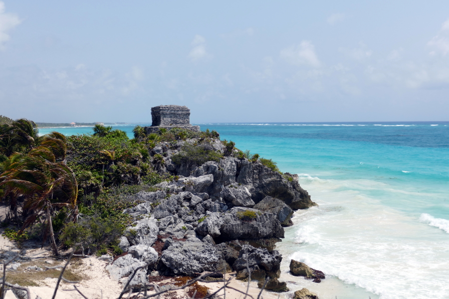 Ruinenstätte am Karibik-Strand